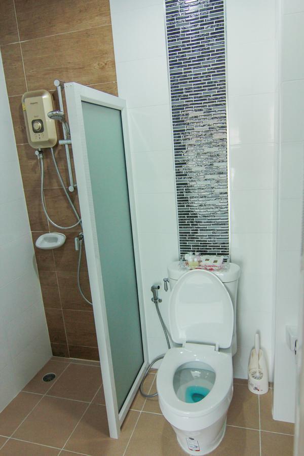 Tada Condotel Buriram Buitenkant foto
