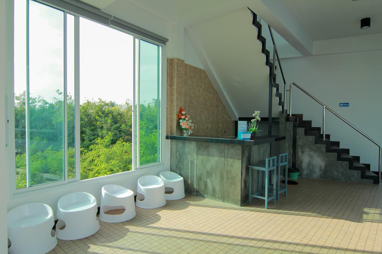 Tada Condotel Buriram Buitenkant foto